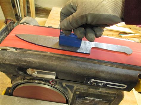 Out first entry to our list is the Grizzly <strong>knife</strong> belt sander. . Surface grinder for knife making